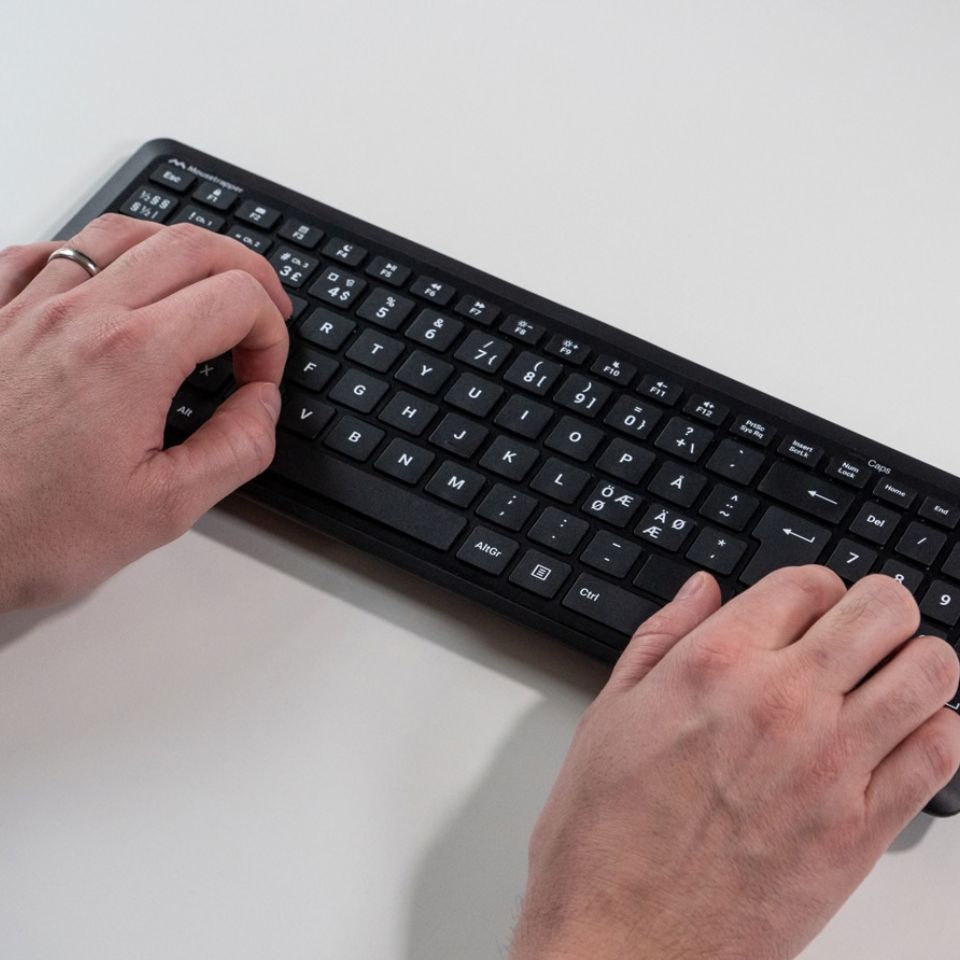 Mousetrapper Type Midi – clavier compact avec pavé numérique Mousetrapper Type Midi clavier compact avec pavé numérique en utilisation