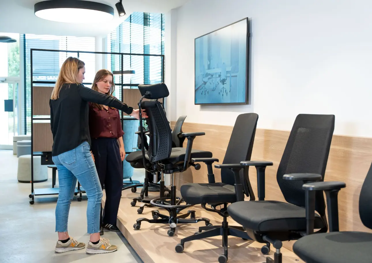 Personalized guidance and advice on office chairs