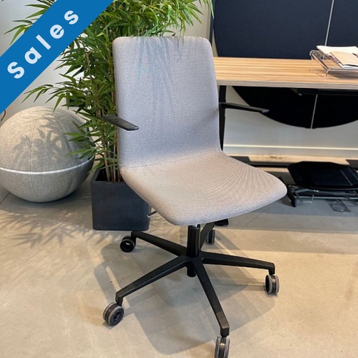 SALES - Cube S20 conference chair Modell Showroom